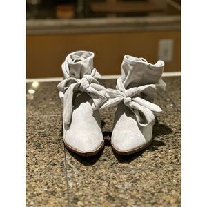 Like new Just Fab booties